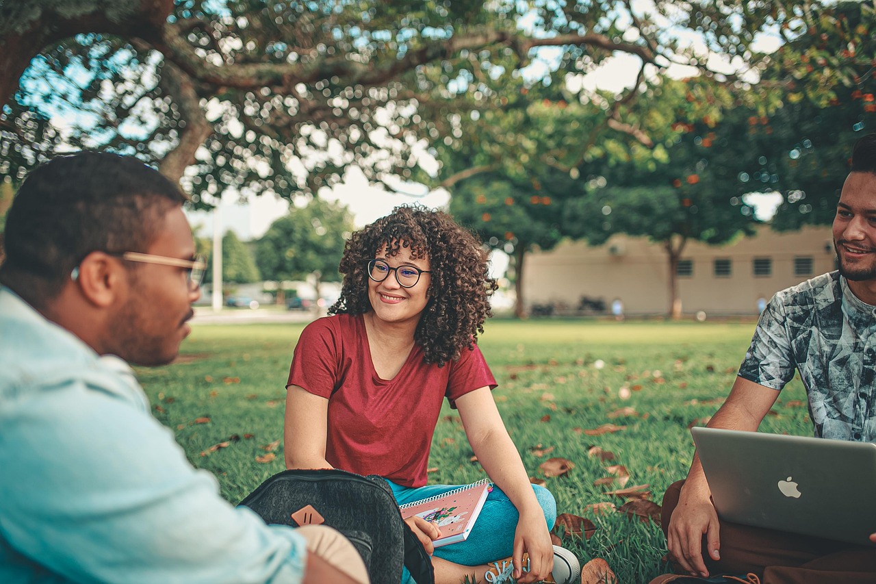 People, students, university — Cara Menganalisis Pola Slot Menggunakan Data Spin